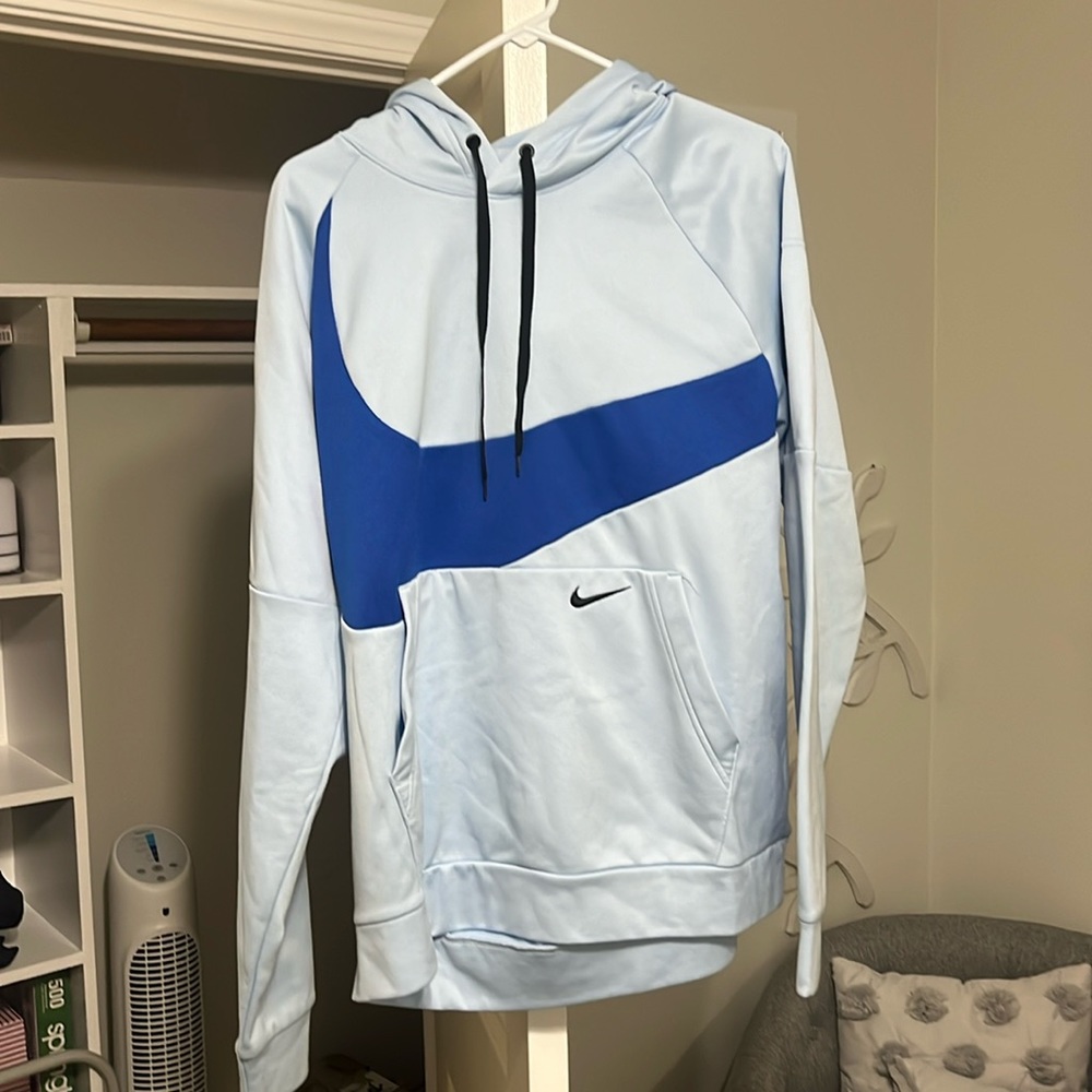 Nike hoodie size large